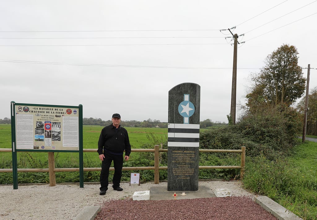 325th Glider Infantry Regiment Memorial at Cauquigny.