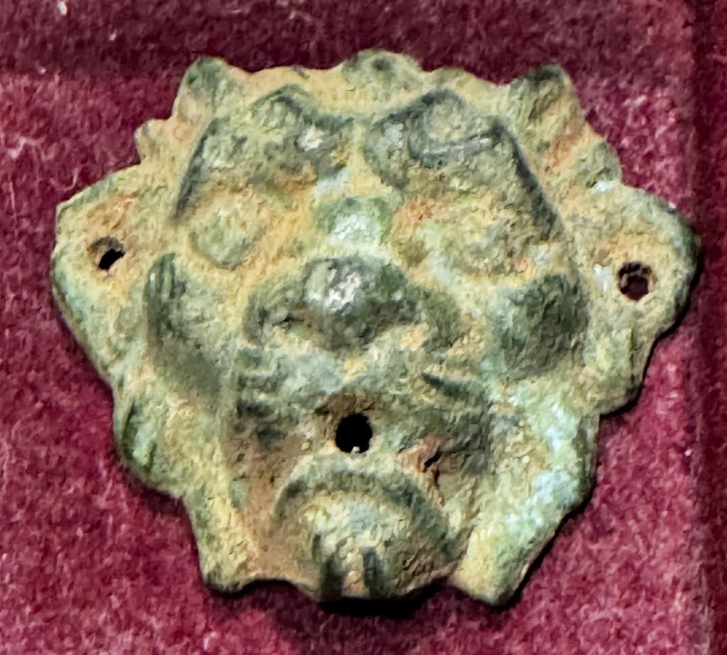 Roman clasp