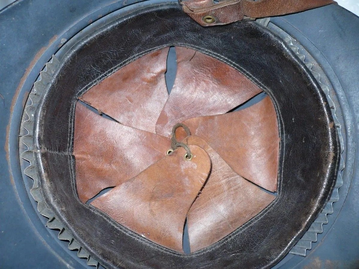 French WW Model 1915 Adrian Helmet, Colonial Troops