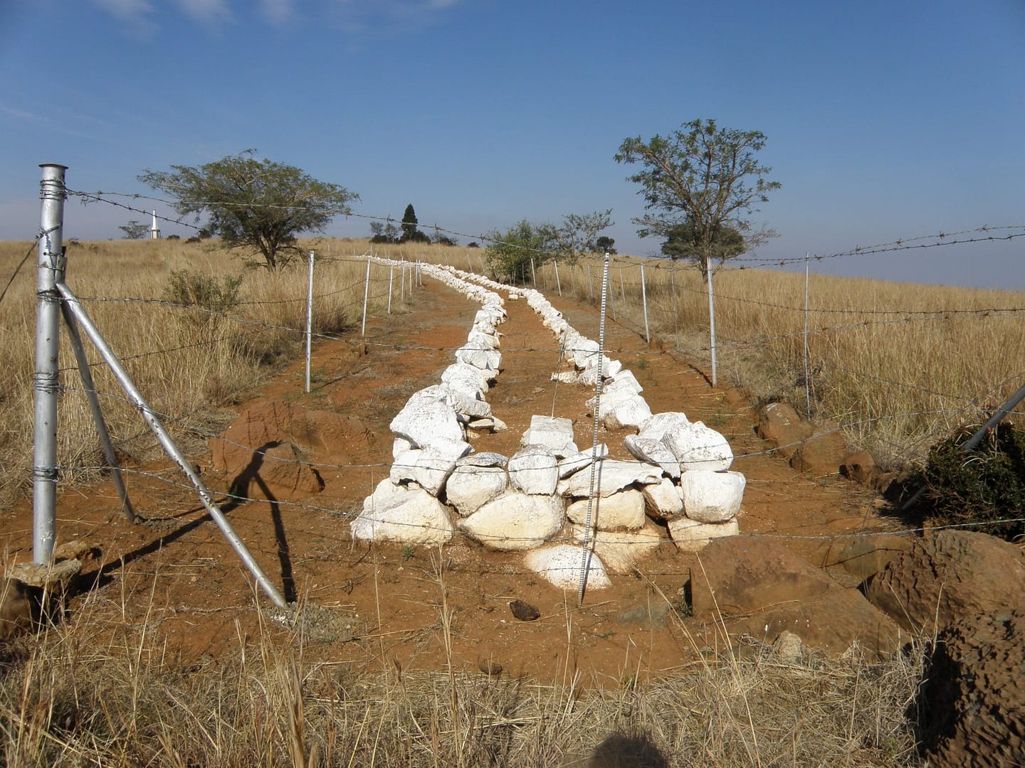 Micro-terrain. Spion Kop battlefield, British trenches that were raked with enfilade grazing fire from Boer positions that were undreachable by any British counter-fires.
