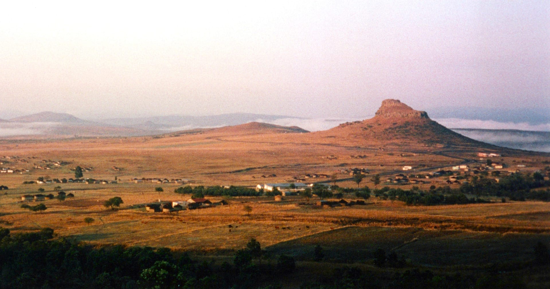 Micro-terrain. Isandlwana battlefield, viewed from the Zulu perspective on Nqutu Heights
