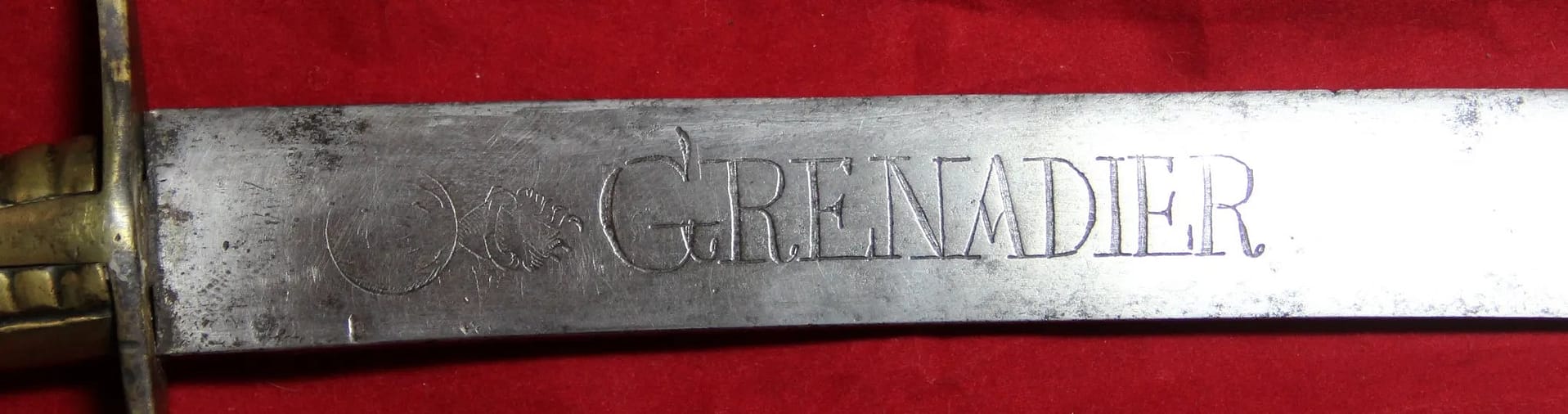 1767-French-Grenadier-Hanger-e