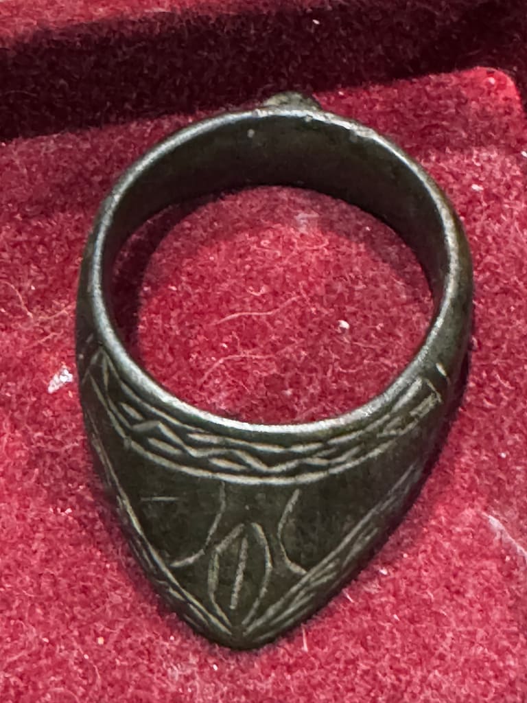 300 thumb ring 1
