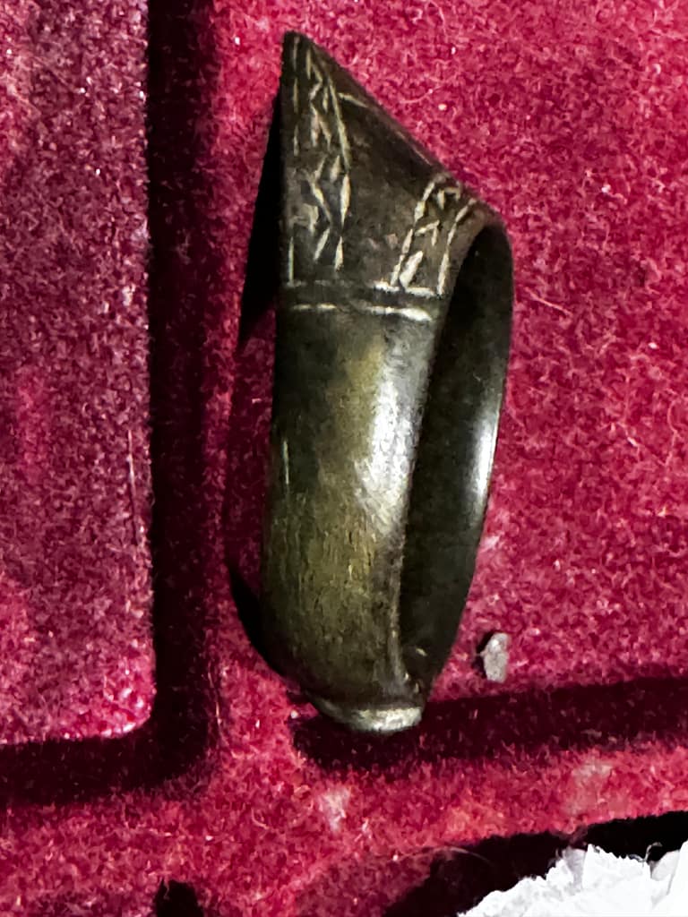 300 thumb ring 2