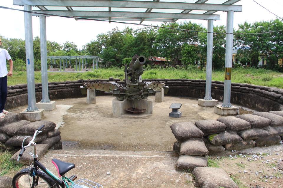 near Strongpoint Claudine. The French guns had to be able to fire in all directions, so they were in open gun pits like this, completely vulnerable to Viet Minh counter-battery fire, whereas the Viet Minh guns only needed to fire in one direction, so were nearly invulnerable.