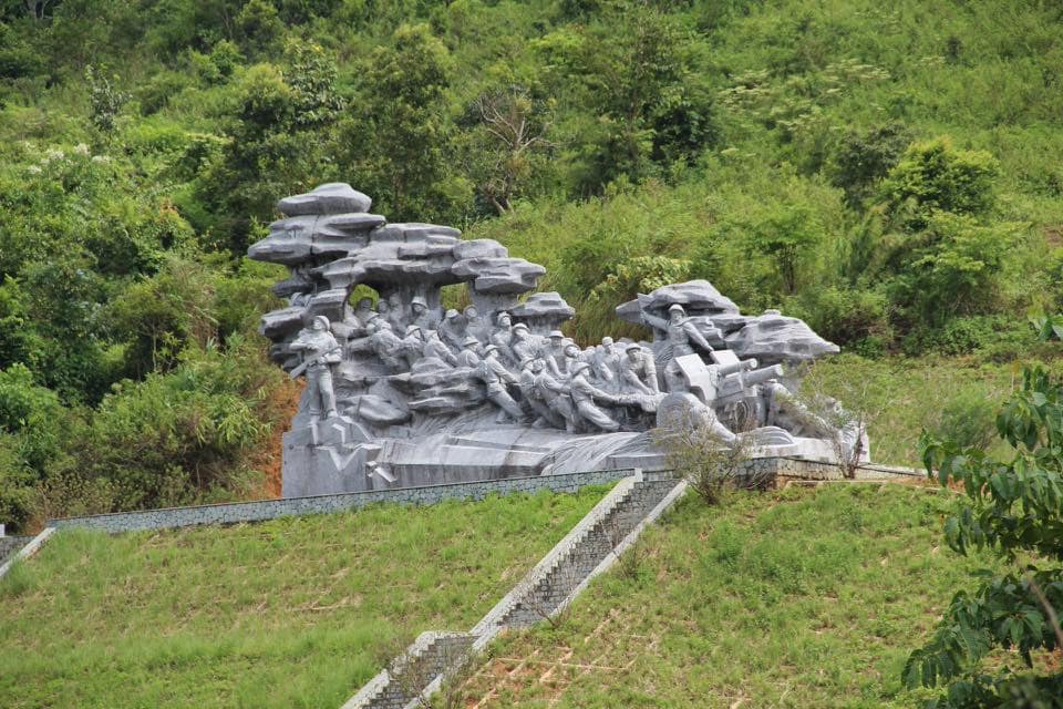 The Viet Minh monument to the tens of thousands of villagers who hauled the artillery and supplies over the mountains. Near Bo Hom Hill, 10km north of Dien Bien Phu